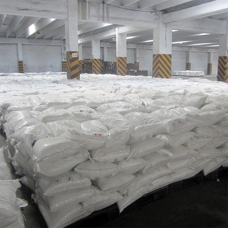NaOH Sodium Caustic Soda عديم الرائحة 1310-73-2 إنتاج سيانيد الصوديوم